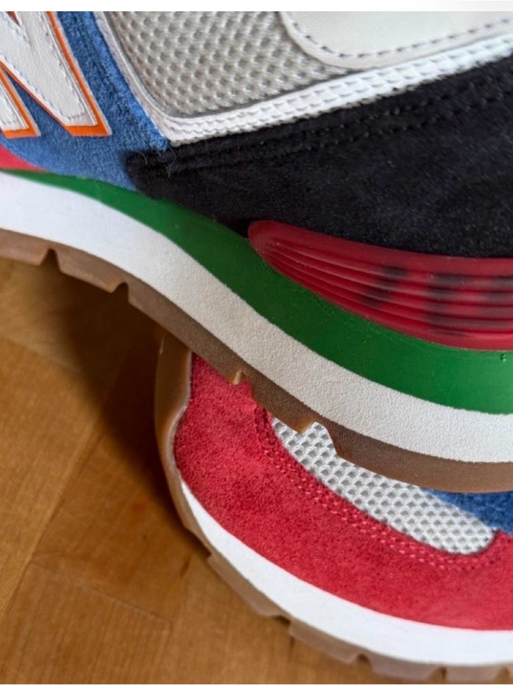 New Balance Red Blue Green Multicolor Retro Sneakers - Picture 7 of 7